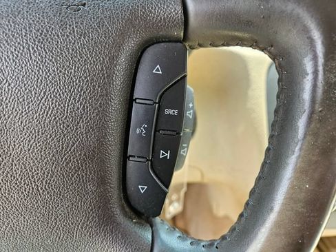 Used 2008 Buick Lucerne CX FWD image 25