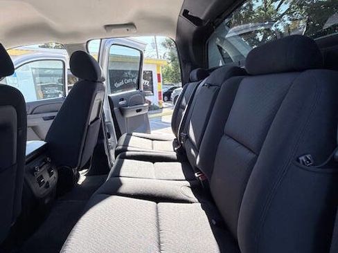 Used 2013 Chevrolet Avalanche LS image 14