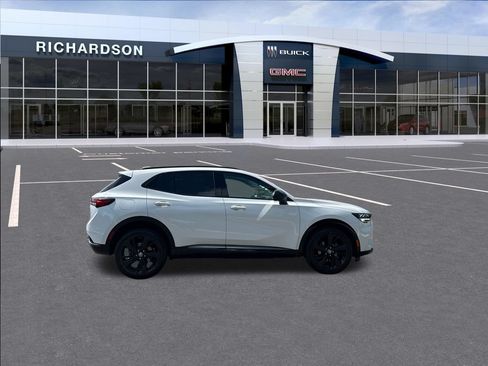 Used 2022 Buick Envision Essence w/ Technology Package I FWD image 7