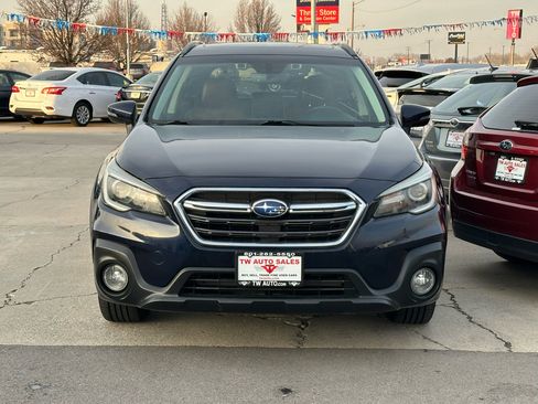 Used 2018 Subaru Outback 3.6R Touring w/ Popular Package #3 image 2