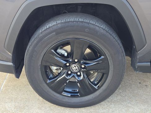 Used 2024 Toyota RAV4 XLE image 12