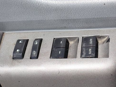 Used 2016 Ford F650 2WD Crew Cab Super Duty image 15