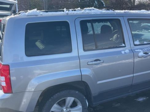 Used 2015 Jeep Patriot Latitude image 11