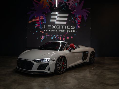 Used 2022 Audi R8 V10 performance w/ Carbon Exterior Package RWD image 1