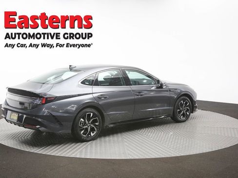 Used 2025 Hyundai Sonata SEL FWD image 42