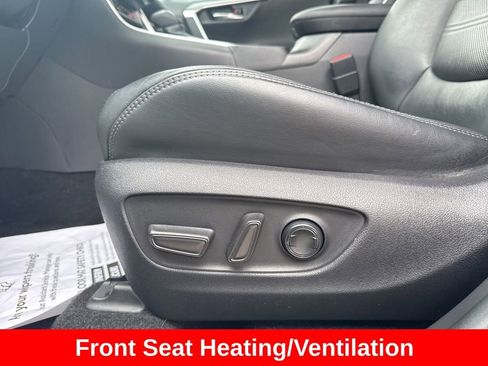 Used 2021 Toyota RAV4 Limited image 29