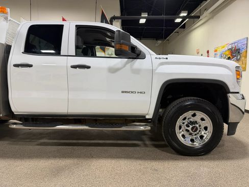 Used 2017 GMC Sierra 2500 4x4 Double Cab w/ Sierra Convenience Package image 18