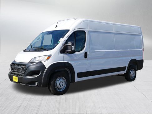 New 2026 RAM ProMaster 2500 w/ Convenience Group image 3