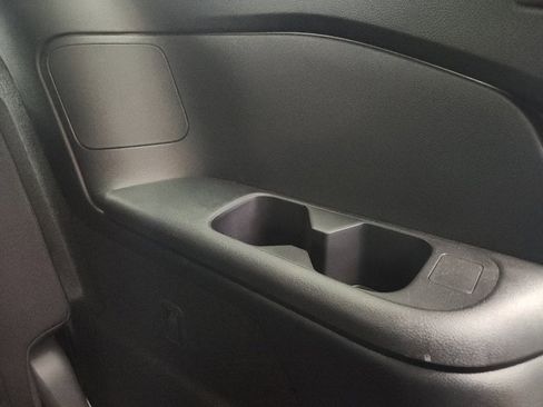 Used 2024 Nissan Pathfinder SV image 32