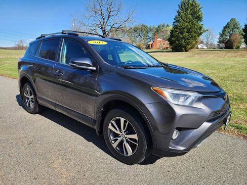 Used 2017 Toyota RAV4 XLE image 4