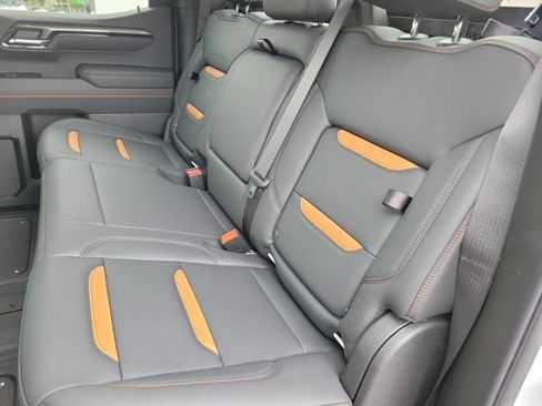 Used 2025 GMC Sierra 1500 AT4 w/ AT4 Premium Package image 16