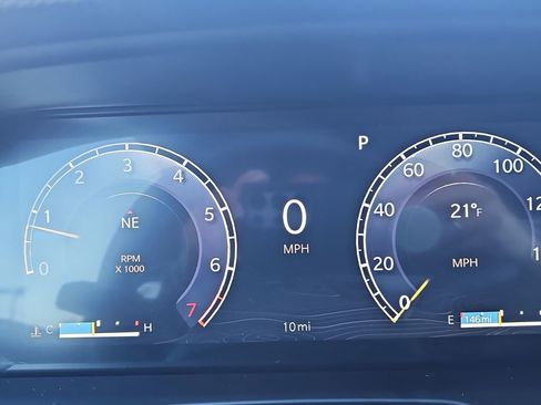 New 2025 Jeep Grand Cherokee Altitude AWD/4WD image 21