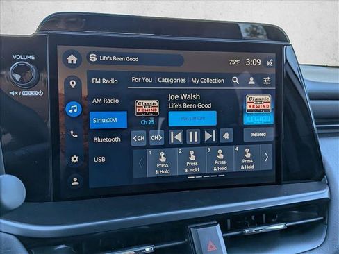 Used 2026 Subaru Outback Wilderness w/ Wilderness Package AWD/4WD image 12