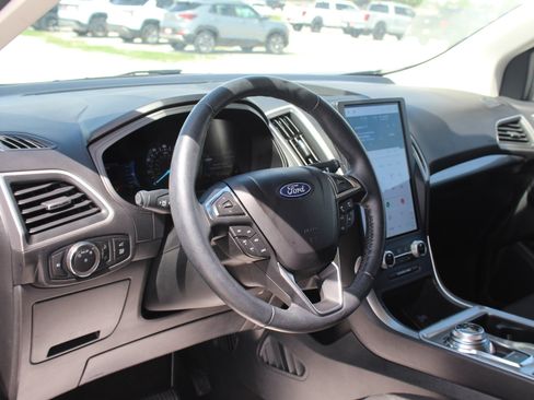 Used 2023 Ford Edge SEL w/ Convenience Package AWD/4WD image 16