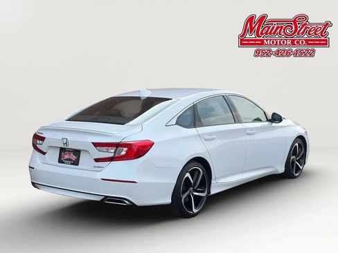 Used 2018 Honda Accord Sport image 7