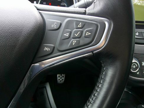 Used 2017 Chevrolet Malibu LT w/ Leather Package FWD image 79