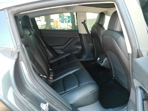 Used 2020 Tesla Model 3 Standard Range Plus RWD image 24