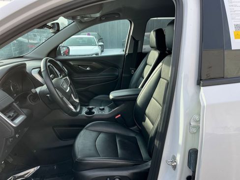Used 2024 GMC Terrain SLT image 29