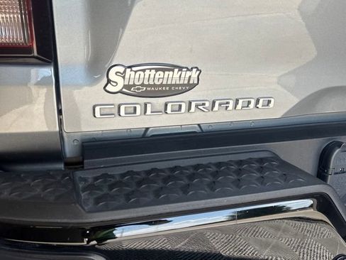 Used 2024 Chevrolet Colorado ZR2 w/ ZR2 Convenience Package III AWD/4WD image 27