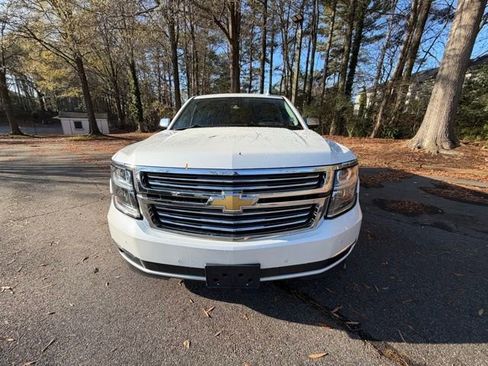 Used 2020 Chevrolet Suburban Premier image 17