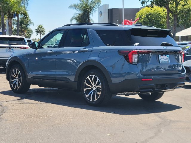 Used 2026 Ford Explorer ST-Line w/ Premium Package RWD image 2