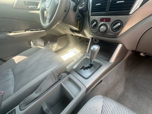 Used 2010 Subaru Forester 2.5X Premium image 25