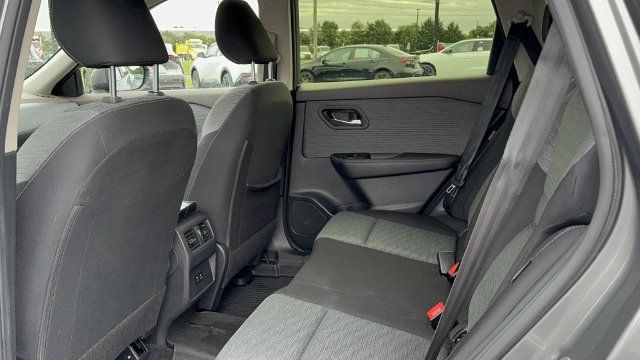 Used 2023 Nissan Rogue SV AWD/4WD image 36