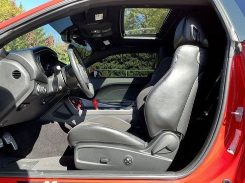 Used 2019 Dodge Challenger R/T Scat Pack w/ Shaker Package image 15