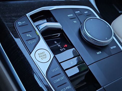 Used 2023 BMW 330i Sedan w/ Driving Assistance Package image 16