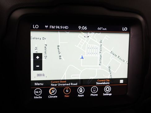 Used 2023 Jeep Renegade Latitude AWD/4WD image 43