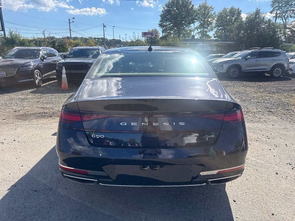 Used 2025 Genesis G90 3.5T AWD/4WD image 6