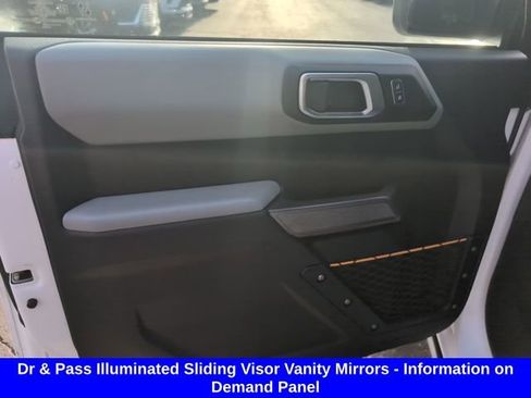 Used 2022 Ford Bronco Badlands image 14