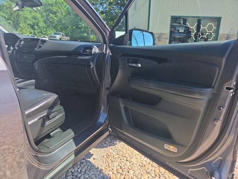 Used 2019 Honda Pilot Touring image 23