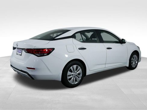 Used 2025 Nissan Sentra S image 10