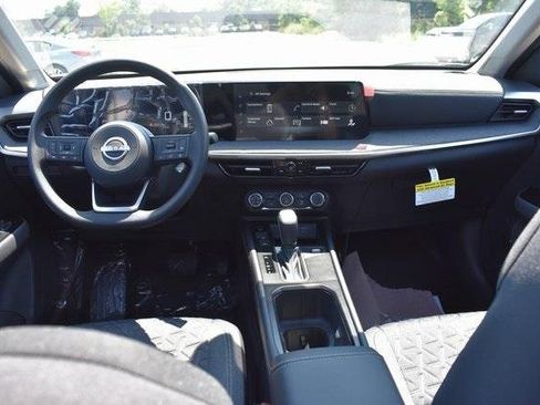 New 2025 Nissan Kicks SV w/ SV Premium Package image 28