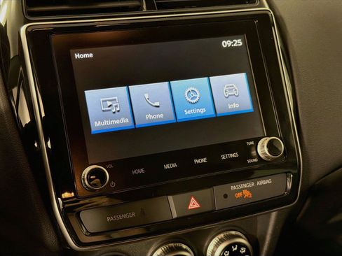 Used 2025 Mitsubishi Outlander Sport LE AWD/4WD image 19