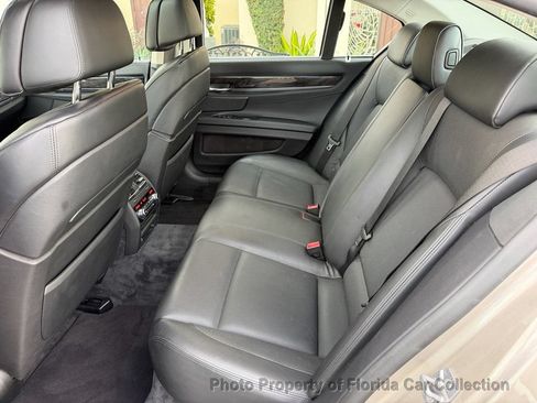 Used 2011 BMW 750i RWD image 39