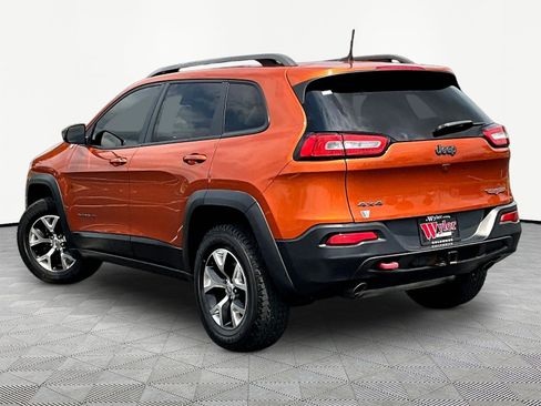 Used 2016 Jeep Cherokee Trailhawk w/ Comfort/Convenience Group AWD/4WD image 4