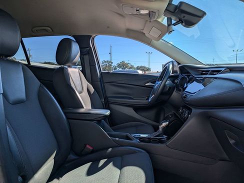 Used 2021 Buick Encore GX Select w/ Sport Touring Package image 31