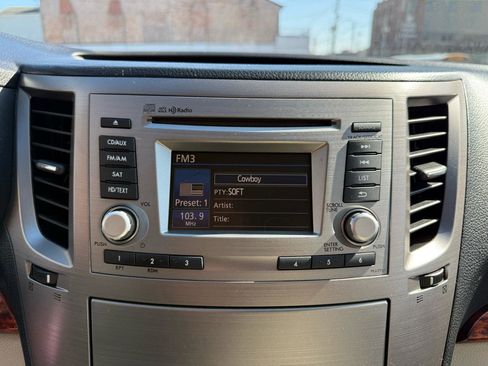 Used 2012 Subaru Outback 2.5i Limited w/ Moonroof Pkg image 10