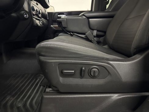 Used 2020 Chevrolet Silverado 1500 LT w/ Texas Edition image 34