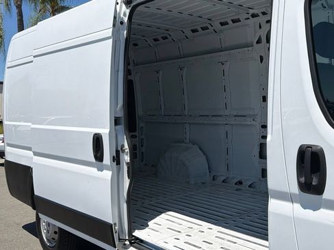 Used 2023 RAM ProMaster 3500 FWD image 22