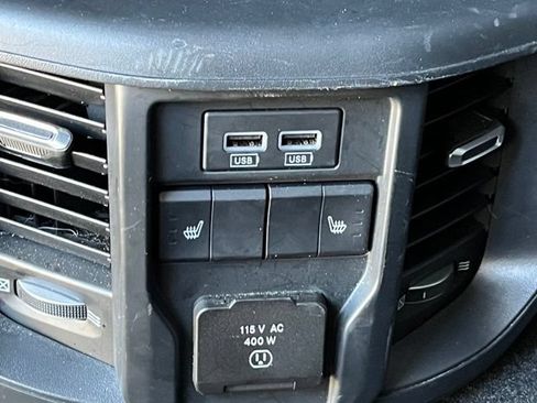 Used 2024 RAM 2500 Laramie AWD/4WD image 10