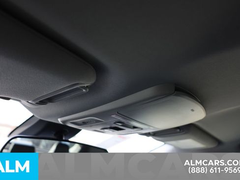 Used 2020 Toyota Camry SE image 48