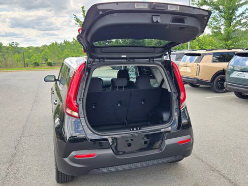 Used 2021 Kia Soul LX FWD image 18