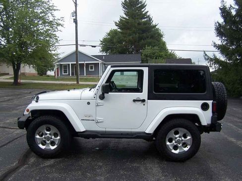 Used 2015 Jeep Wrangler Sahara w/ Dual Top Group image 6
