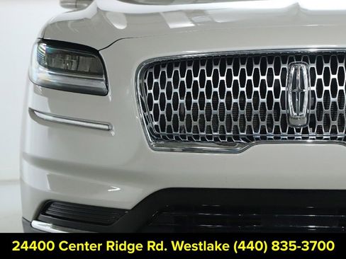 Used 2022 Lincoln Nautilus Reserve image 7
