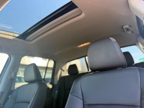 Used 2025 Honda Ridgeline RTL image 16