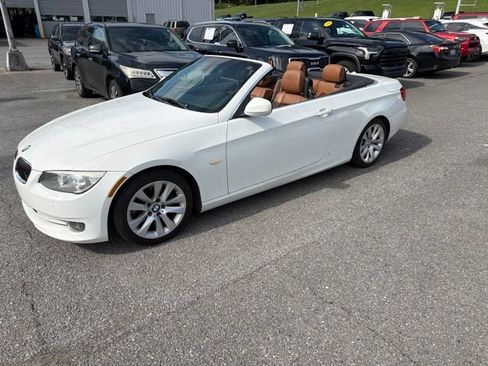 Used 2011 BMW 328i Convertible RWD image 1