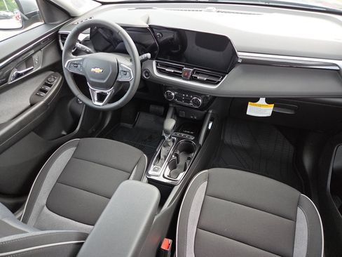 New 2026 Chevrolet TrailBlazer LT w/ Convenience Package AWD/4WD image 25